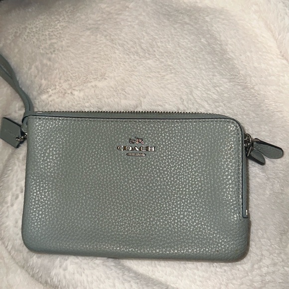 Coach wallet - Picture 1 of 3